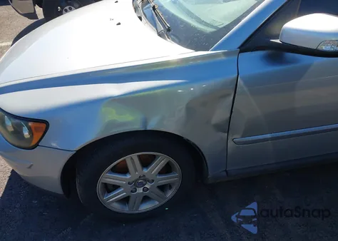 2007 Volvo S40 2.4I from USA, damaged, VIN YV1MS382172296495